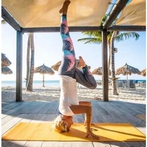 Teeki x oneOeight x Rachel Brathen Leggings Medium Feathers Geometric RARE